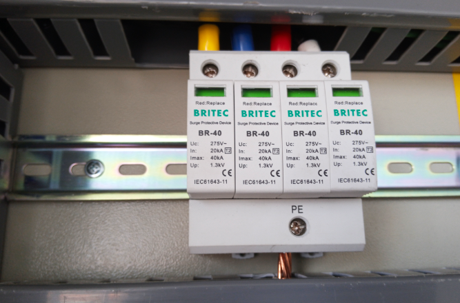 CARGADOR VEHICULAR-6